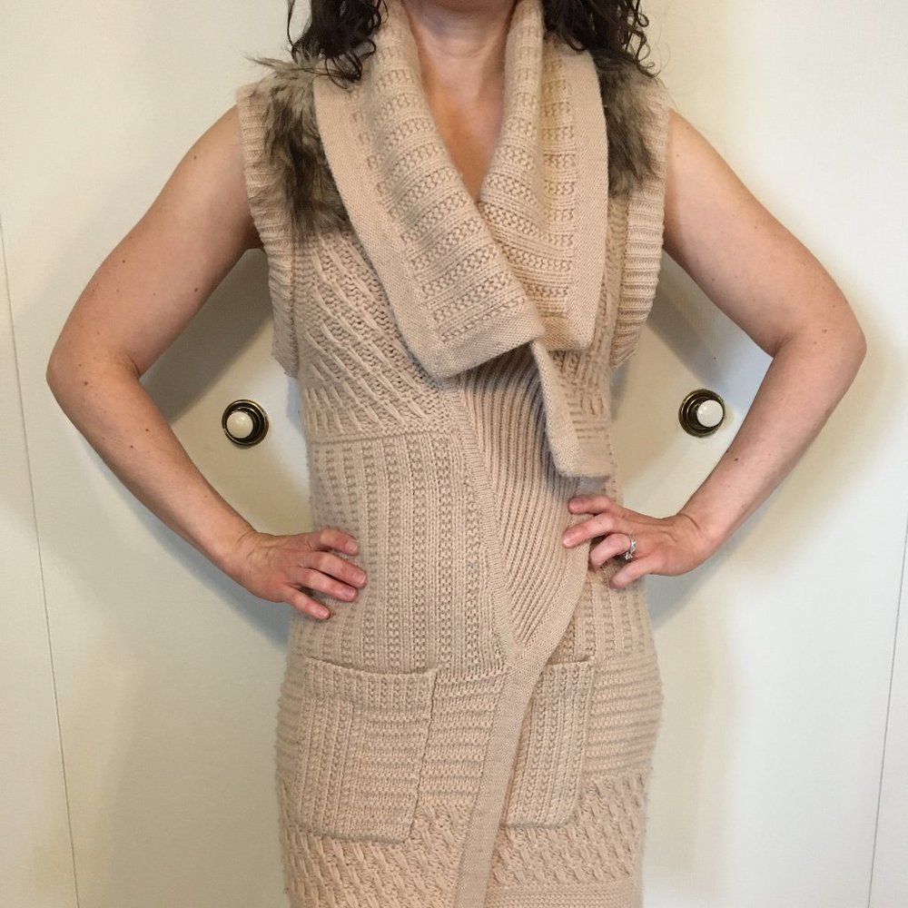 camel sleeveless open Ann Taylor sweater (XS)